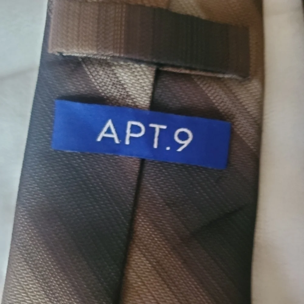 Apt. 9 Tie